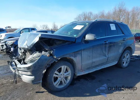 2015 Mercedes-Benz Ml 350 4Matic z USA, uszkodzony, nr VIN 4JGDA5HB3FA494953